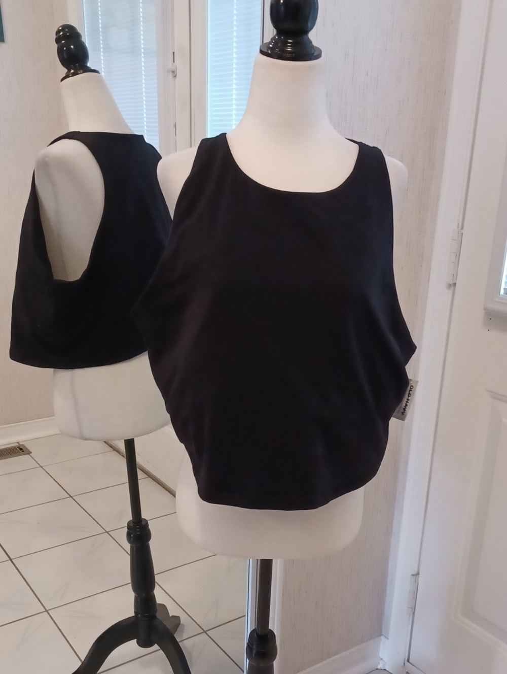 4/$60 New Light Support Workout Top With Built-In Bralette - Size 3X